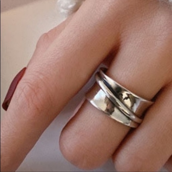𝅺RE-STOCKED❗️ Sterling Silver Wide Band Open Ring - Picture 9 of 10